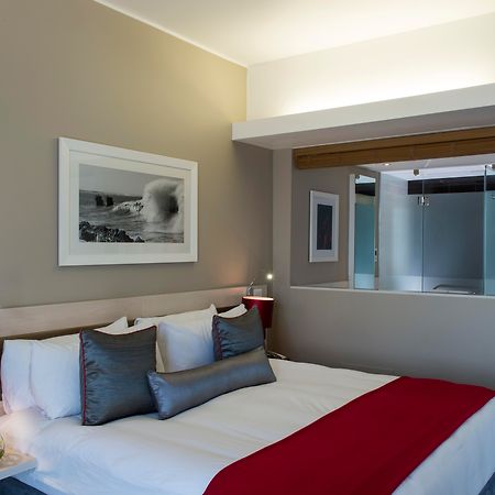 Radisson Blu Hotel, Port Elizabeth Zewnętrze zdjęcie A bedroom at the Cape Town International Convention Centre