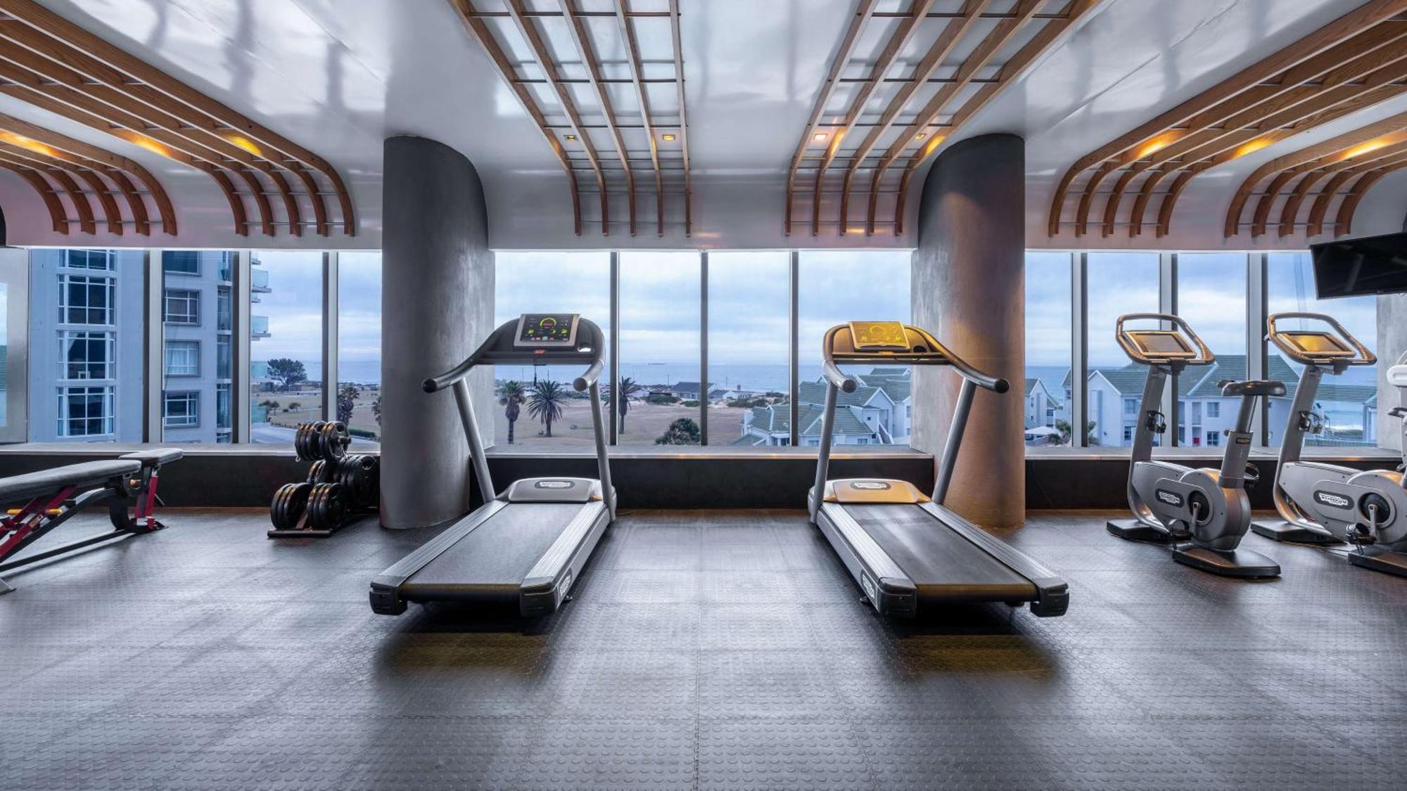 Radisson Blu Hotel, Port Elizabeth Zewnętrze zdjęcie The gym at the 1018